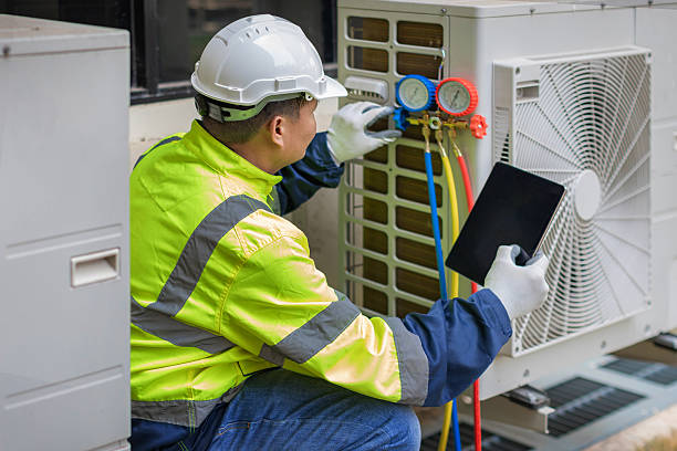 Professional Ac Installation technician working in Lake Worth, TX